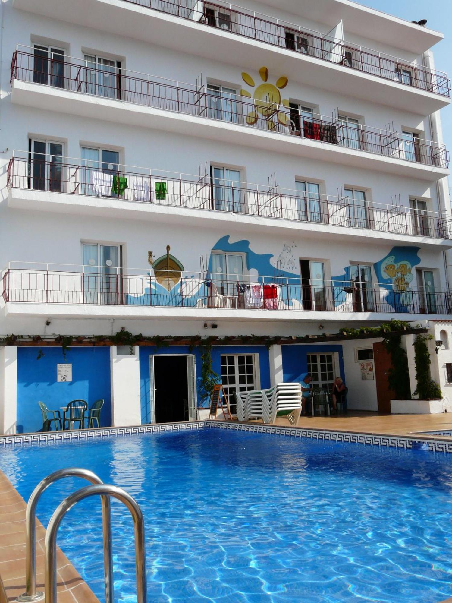 Hotel Mediterrani Express Calella Exterior photo